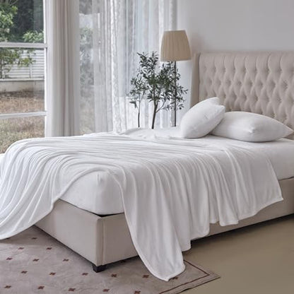 Elegant Comfort Luxuriously Soft 4-Piece Velvet Plush Flannel Sheet Set - Premium Quality - Cozy Warm, Anti-Static, Non Pilling Fuzzy Velvet Flannel Fleece Deep Pocket Sheet Set - Cal King, White