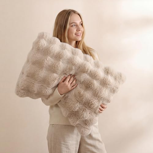 YIKUSH King Faux Fur Soft Comforter Set, Fluffy Linen Rabbit Fur Comforter