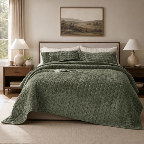 Quilt Set California King Size 106x118 Luxurious Velvet Bedding Sets with 2 Pillow Shams 20x36 3 Pieces Ultra Soft Quilted Bedspread Coverlet Comforter for All Season,Army Green