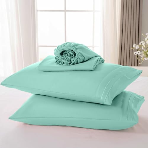 ROSE&RISY Light Green King Sheet Set, 4 Pieces Soft Bedding Sheet Set, Breathable and Cooling,Includes 1 Fitted Sheet, 1 Flat Sheet, 2 Pillowcases - Deep Pocket (Light Green, King)