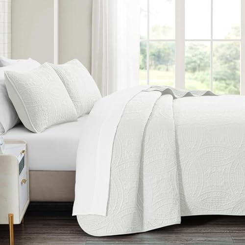 akkialla Queen Quilt Bedding Set,White Ultrasonic Full/Queen Quilt Set,Lightweight Soft Bedspread Coverlet,Modern Style Coin Pattern Bed Cover for All Seasons,3 Piece(1 Quilt,2 Pillow Shams)