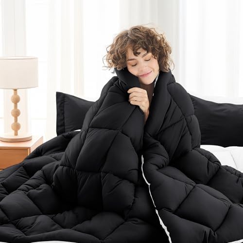 MUXHOMO 7 Pieces Oversized Queen Comforter Set, Reversible Bed in a Bag Oversized Queen Size, All Season Bedding Set with Comforter, Flat Sheet, Fitted Sheet, Pillowcases & Shams, Black & White
