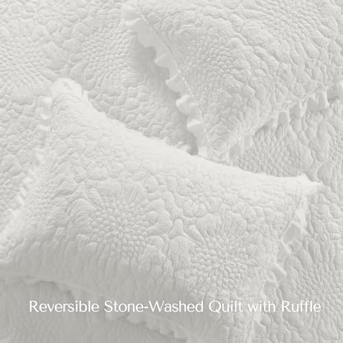 HORIMOTE HOME White Ruffled Quilt King Size, Stone-Washed Microfiber Lightweight Crinkled Farmhouse Rustic Shabby Chic Bedding Set, 3 Pieces Reversible Bedspread with Pillow Shams for All Season