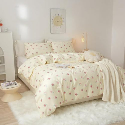 Cute Strawberry Comforter Set Full Size Girls Teens Kawaii Bedding Set Full Fruit Strawberry Comforter with 2 Pillowcases Fluffy Comfy All Seasons Bedding Full Size Comforter Set for Kids Boys Toddler