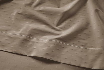 LANE LINEN Split King Sheets 100% Egyptian Cotton Sateen - Taupe Swiss Dot