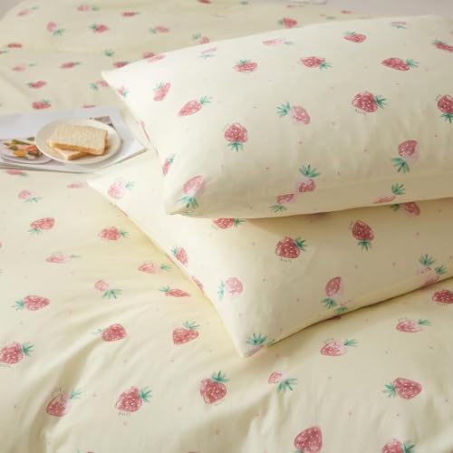 Cute Strawberry Comforter Set Full Size Girls Teens Kawaii Bedding Set Full Fruit Strawberry Comforter with 2 Pillowcases Fluffy Comfy All Seasons Bedding Full Size Comforter Set for Kids Boys Toddler
