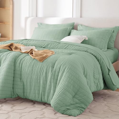 MUXHOMO 7 Pieces Oversized Queen Comforter Set, Seersucker Bed in a Bag Oversized Queen Size, All Season Luxury Bedding Set with Comforter, Flat Sheet, Fitted Sheet, Pillowcases & Shams, Sage Green