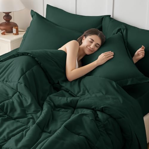 JOLLYVOGUE Queen Comforter Set, Ultra-Soft Bed in a Bag Queen Size 7 Pieces, Oeko-TEX Certified Bedding Set with Down Alternative Comforter, Sheets, Pillowcases & Shams, Emerald Green