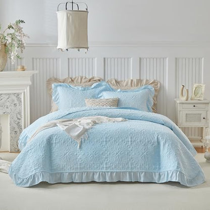 Ruffles Quilt Set Queen Size 96 * 96in - 3 Pieces Solid Shabby Chic Farmhouse Ruffled Bedding Rustic Coverlet Lightweight Fluffy Summer Oversized Bedspread with Shams for Women Men Light Blue