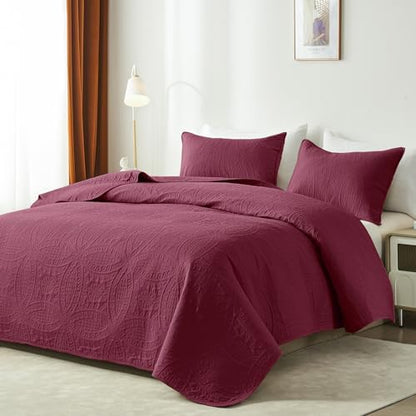 akkialla Burgundy Full/Queen Quilt Set, Ultrasonic Lightweight Bedspread Coverlet for Modern Minimalist Bedroom, Soft Microfiber Coin Pattern Bedding, 3-Piece (1 Quilt, 2 Pillow Shams)
