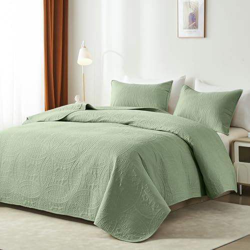 akkialla King Size Quilt Set,Sage Green Ultrasonic Bedspread,Lightweight Soft Coverlet with Modern Coin Pattern,All Season California King Bedding Set,3 Piece Set(1 Quilt,2 Pillow Shams)