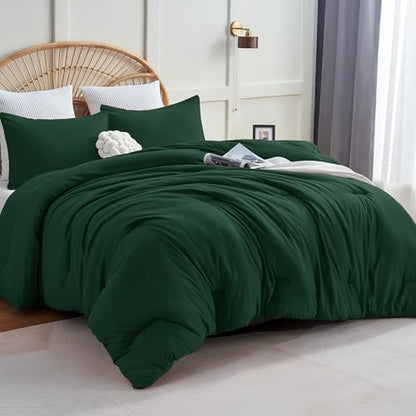 CozyLux Oversized King Comforter Set 3 Pieces Emerald Green Quilted Bedding