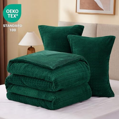 ChiXpace Fleece Full Size Comforter Set Green, Fluffy Bed Set 3 Pieces