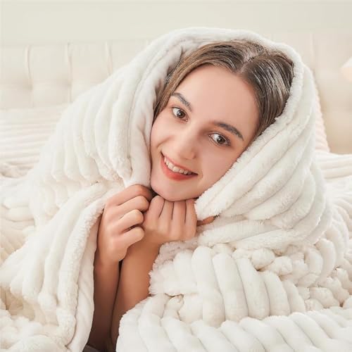 BEDELITE Fleece Oversized Queen Comforter Set, Fluffy Bed Set, Cream White