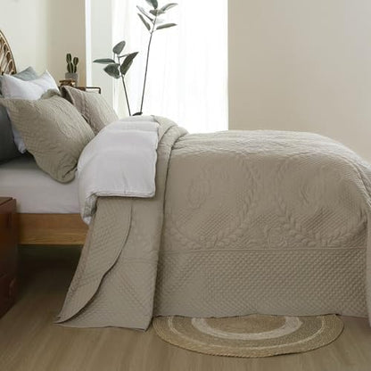 EVENHUG Oversized King Bedspreads California King Quilt Set with Pillow Shams Extra Wide Large King Size Quilts Lightweight Coverlet Bedding Sets Taupe 120"x128"