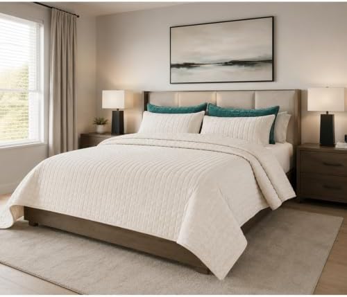 Quilt Set California King Size 106x118 Luxurious Velvet Bedding Sets with 2 Pillow Shams 20x36 3 Pieces Ultra Soft Quilted Bedspread Coverlet Comforter for All Season, Cream White