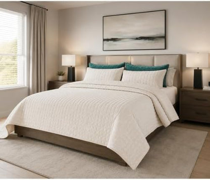 Quilt Set Oversized King Size 120x128 Luxurious Velvet Bedding Sets with 2 Pillow Shams 20x36 3 Pieces Ultra Soft Quilted Bedspread Coverlet Comforter for All Season,Cream White