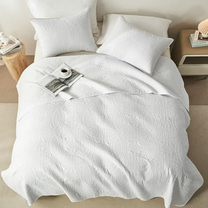 akkialla Queen Quilt Bedding Set,White Ultrasonic Full/Queen Quilt Set,Lightweight Soft Bedspread Coverlet,Modern Style Coin Pattern Bed Cover for All Seasons,3 Piece(1 Quilt,2 Pillow Shams)