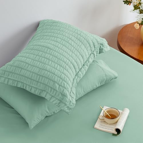 Love's cabin Seersucker Light Green California King Comforter Set