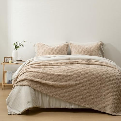 HIG 4pc 2-in-1 King Comforter Set with Detachable Fluffy Blanket, Camel