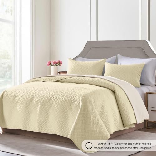 FLYMME Oversized King/California King Quilt Set 118"x106", Butter Yellow 3-Piece Floor-Length Bedspread, Premium Microfiber Lightweight Coverlet for King/California King Bed (1 Quilt, 2 Shams)