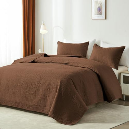 akkialla King/Cal King Quilt Bedding Set,Brown Ultrasonic Quilt Set,Lightweight Soft Bedspread Coverlet,Modern Style Coin Pattern Bed Cover for All Seasons,3 Piece(1 Quilt,2 Pillow Shams)
