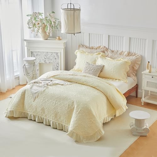 Ruffles Quilt Set King Size 96 * 108 in - 3 Pieces Solid Shabby Chic Farmhouse Ruffled Bedding Rustic Coverlet Lightweight Fluffy Summer Oversized Bedspread with Shams for Women Men Light Yellow