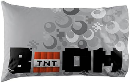 Jay Franco Minecraft Creeper 4 Piece Twin Bed-in-A-Bag Bedding Set with Bonus Tote