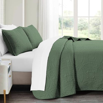 akkialla Queen Quilt Bedding Set,Olive Green Ultrasonic Full/Queen Quilt Set,Lightweight Soft Bedspread Coverlet,Modern Style Coin Pattern Bed Cover for All Seasons,3 Piece(1 Quilt,2 Pillow Shams)