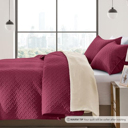 FLYMME Quilts Queen Size,Lightweight Burgundy Bedspreads,Basket Weave Pattern,Ultra Soft Microfiber Bed Coverlet 3 Pieces for All-Seasons (1 Quilt,2 Shams)