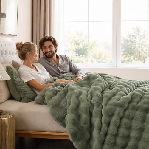 YIKUSH Twin Faux Fur Soft Comforter Set, Fluffy Green Rabbit Fur Comforter