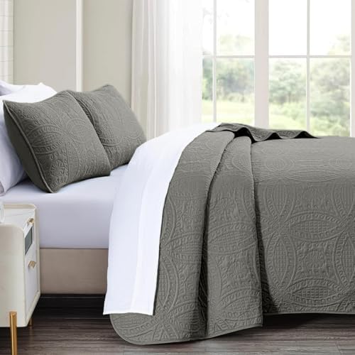akkialla Dark Grey King/Cal King Quilt Set, Ultrasonic Lightweight Bedspread Coverlet for Modern Minimalist Bedroom, Soft Microfiber Coin Pattern Bedding, 3-Piece (1 Quilt, 2 Pillow Shams)