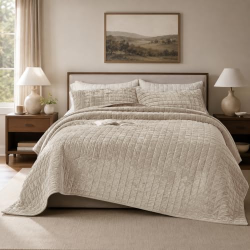 Quilt Set Oversized King Size 120x120 Luxurious Velvet Bedding Sets with 2 Pillow Shams 20x36 3 Pieces Ultra Soft Quilted Bedspread Coverlet Comforter for All Season,Beige