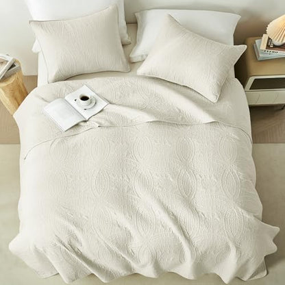 akkialla King/Cal King Quilt Set,Cream Lightweight Bedspread with Coin Pattern, Soft Microfiber Coverlet for All Seasons, Breathable and Skin-Friendly Fabric (1 Quilt, 2 Pillow Shams)