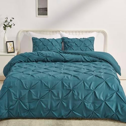 Amazon Basics All-Season Down-Alternative 3-Piece Comforter Bedding Set with Microfiber Pillow Shams, Pinch Pleat Design, Full/Queen, Dark Teal