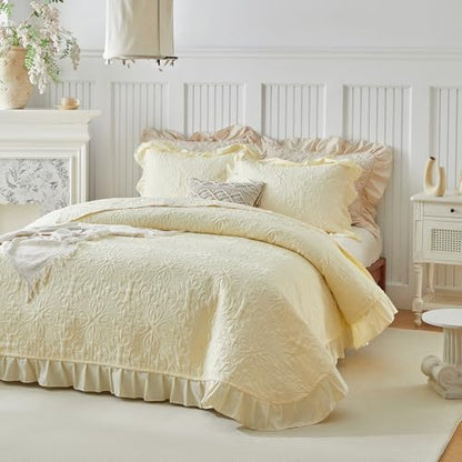 Ruffles Quilt Set Queen Size 96 * 96in - 3 Pieces Solid Shabby Chic Farmhouse Ruffled Bedding Rustic Coverlet Lightweight Fluffy Summer Oversized Bedspread with Shams for Women Men Light Yellow