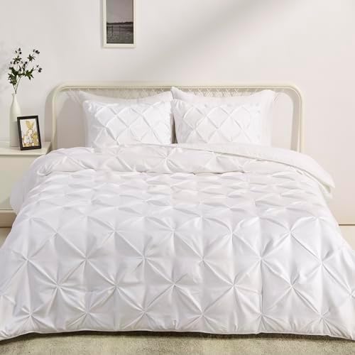 Amazon Basics Soft, Lightweight Down-Alternative Comforter Set, 3-Piece Pinch-Pleat Bedding Set with Piped Edges, Full/Queen Size, Bright White