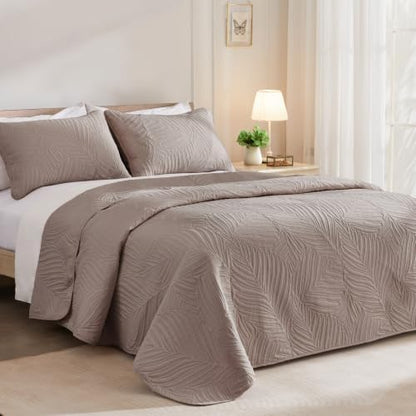 Exclusivo Mezcla Lightweight Twin Size Quilt Bedding Set, Soft Microfiber