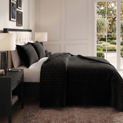 Tribeca Living Lugano Oversized Velvet Quilt Set - All Season, Extra Large, 3 Piece King Size Comforter Set with 2 Pillow Shams in Black Honeycomb Pattern 260GSM