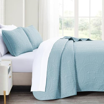 akkialla Queen Quilt Bedding Set,Sky Blue Ultrasonic Full/Queen Quilt Set,Lightweight Soft Bedspread Coverlet,Modern Style Coin Pattern Bed Cover for All Seasons,3 Piece(1 Quilt,2 Pillow Shams)