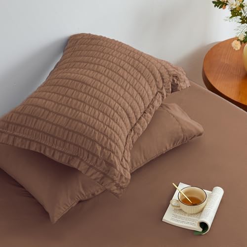 Love's cabin Seersucker Mocha Mousse Twin XL Comforter Set