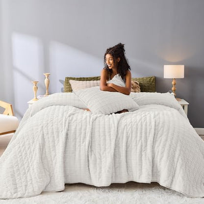 Wonderful Corduroy Texture Ivory Quilt Set Queen - Hypoallergenic Skin-Friendly Soft Plush Velvety Touch Bedspread, Classic Vertical Striped Lightweight Coverlet for All Season, 106"x94"