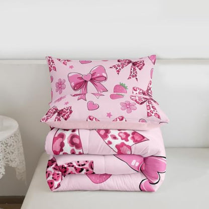 jejeloiu Bowknot Leopard Bedding Set Soft for Boys Girls, Pink Bow Comforter Set King Size Strawberry Duvet Quilt Microfiber Cheetah Bedroom Decor 3 Pcs with 2 Pillow Cases
