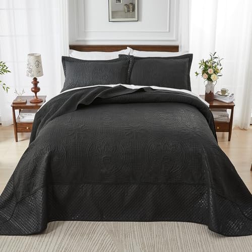 Qucover Oversized King Bedspread 132x 120, Alaska King Bedspread, 3 Piece Soft Microfiber Lightweight Extra Wide Oversized King Quilts Set, Vintage Persian Pattern, with Pillow Shams, Black