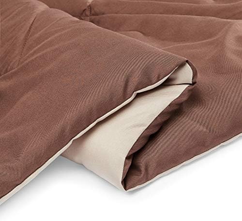 Amazon Basics Soft Comforter Blanket, Reversible Lightweight Microfiber All Season, Warm Bed Comforter, Full/Queen, Chocolate/Khaki