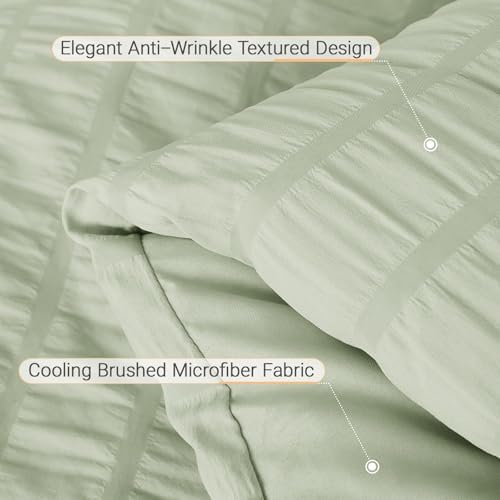 MUXHOMO 7 Pieces King Comforter Set, Seersucker Bed in a Bag King Size, All Season Luxury Bedding Set with Comforter, Flat Sheet, Fitted Sheet, Pillowcases & Shams, Light Green