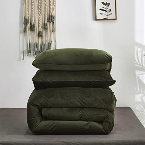Wellboo Army Green Velvet Comforter Queen Solid Dark Green Fluffy Bedding Comforters Women Men Plain Fluffy Olive Green Soft Quilts Cozy Blackish Green Flannel Blankets Puffy Military Hunter Green Bed