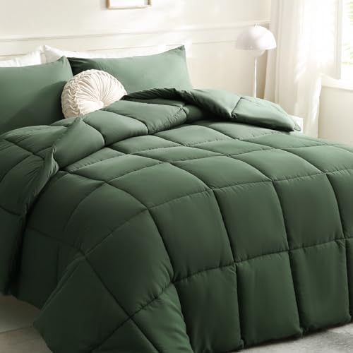 DOWNCOOL Comforters Queen Size, Duvet Insert,Green All Season Duvet, Lightweight Quilt, Down Alternative Hotel Comforter with Corner Tabs (Green, Queen 88x92 Inches)