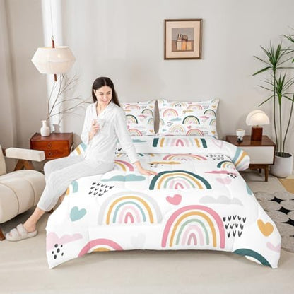 Rainbow Comforter Set Cartoon Rainbow Bedding Set King Size for Kids Girls Boys Nursery Toddler Hand Drawn Iridescent Print Down Comforter Colorful Clouds Love Heart Quilt Duvet Set 2 Pillow Cases