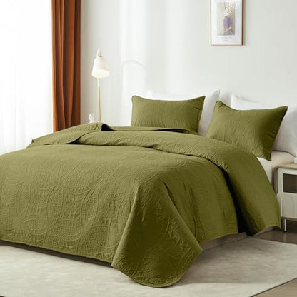 akkialla Full/Queen Quilt Set,Olive Green Lightweight Bedspread with Coin Pattern, Soft Microfiber Coverlet for All Seasons, Contemporary Decorative Bedding (1 Quilt, 2 Pillow Shams)